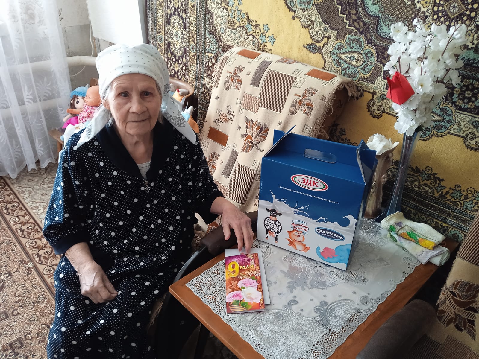 АО «ЗМК» в честь Дня победы подарил почти 2 тонны молочной продукции ветеранам войны