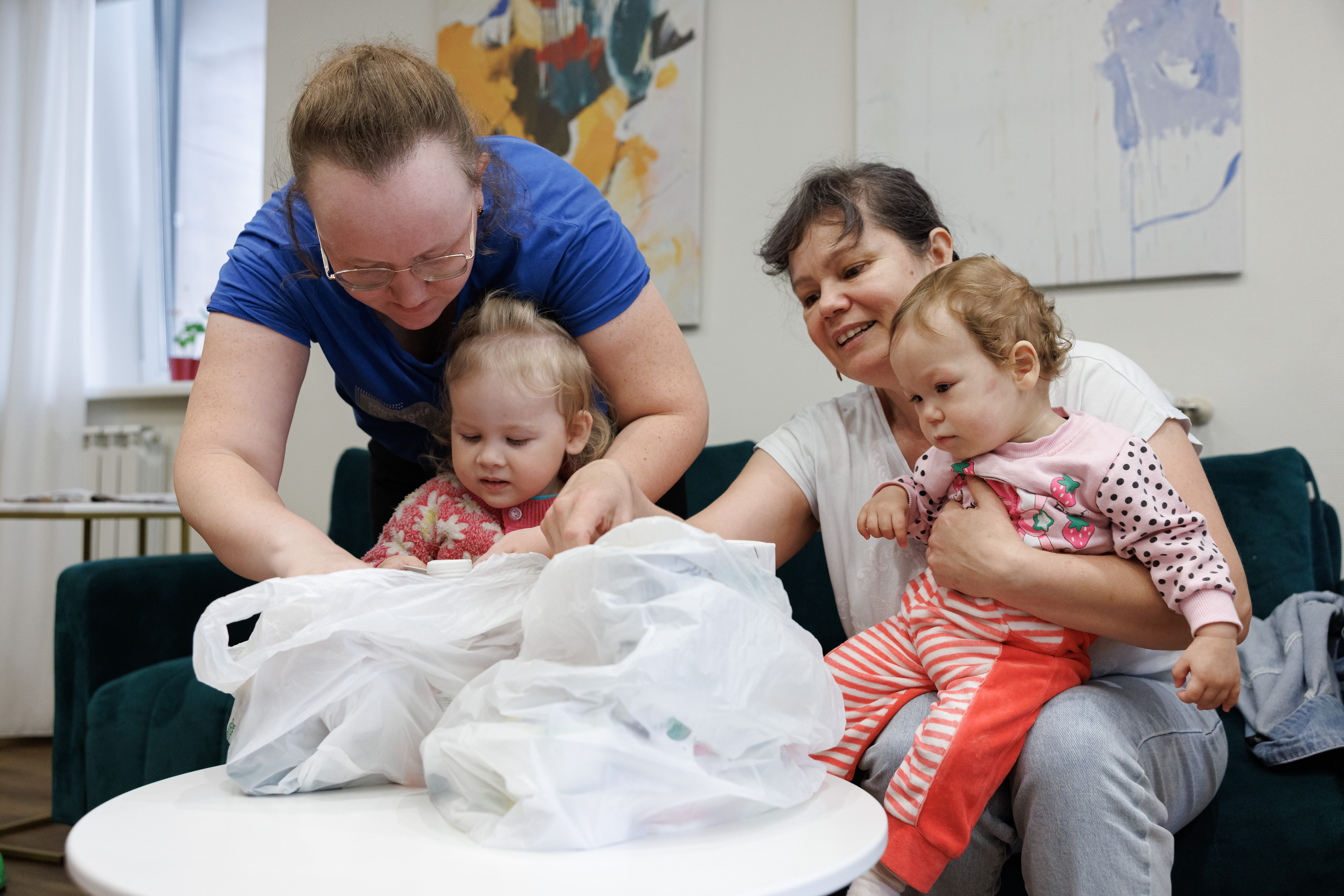 С начала года ЗМК передал более 3 тонн продукции благотворительным организациям