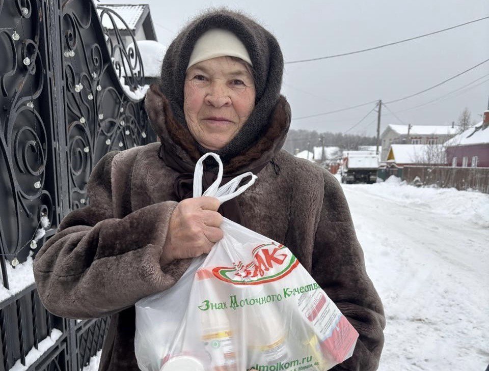 ЗМК поздравил пожилых подопечных «Доброй Казани» с Новым годом 