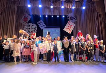 ЗМК наградил победителей конкурса «Первоклассник года — 2025» 